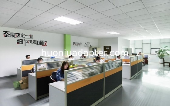 ποιότητας Παγκόσμιος προσαρμογός ισχύος AC DC εργοστάσιο