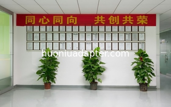 ποιότητας Παγκόσμιος προσαρμογός ισχύος AC DC εργοστάσιο